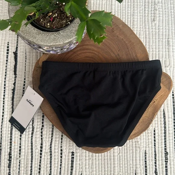 Nike - Picture 4 of 8